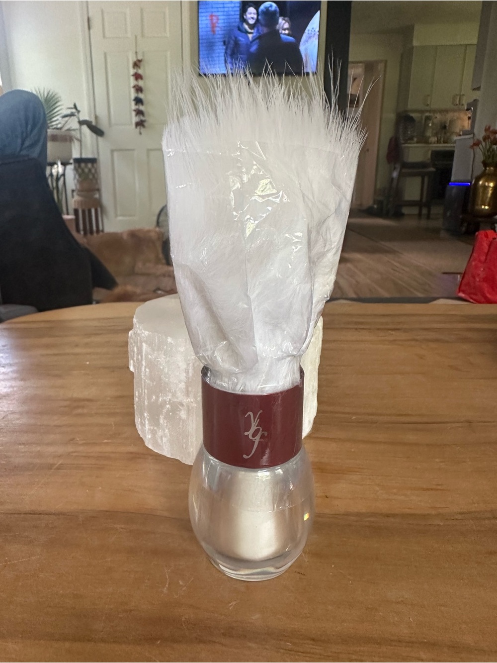 Your best friend illuminating dust body decollete Brush Bottle  New